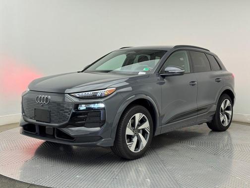 2025 Audi Q6 e-tron Premium Plus quattro
