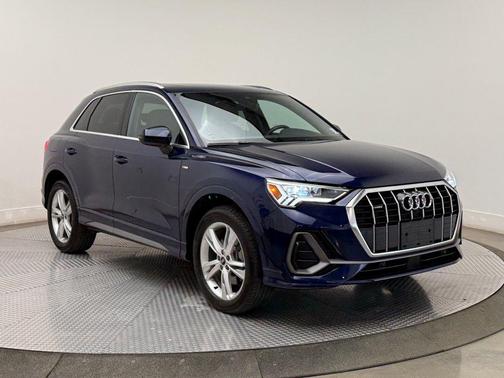 2023 Audi Q3 45 S line Premium Plus