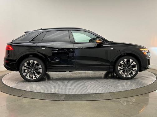 2026 Audi Q8 55 Premium Plus