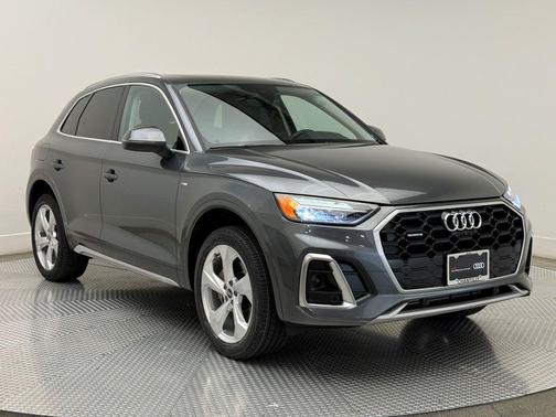 2022 Audi Q5 45 S line Premium Plus