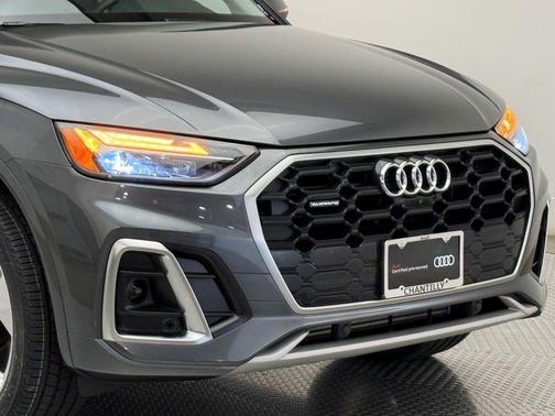 2022 Audi Q5 45 S line Premium Plus