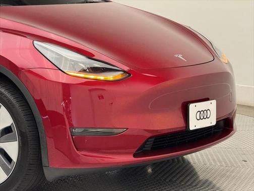 2024 Tesla Model Y Long Range Dual Motor All-Wheel Drive