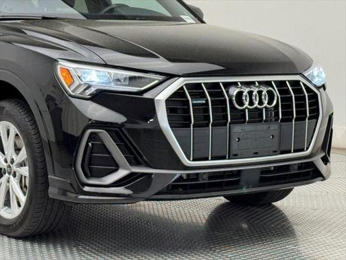 2024 Audi Q3 Premium 45 TFSI S line quattro Tiptronic