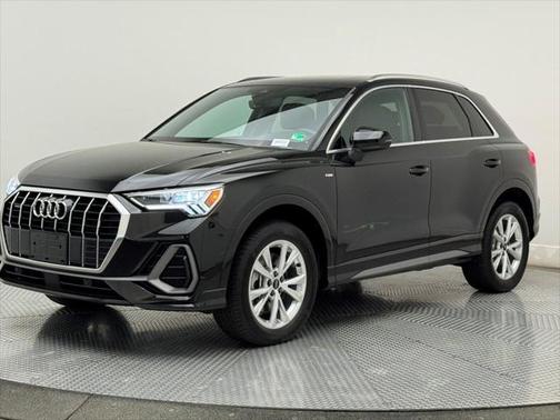 2024 Audi Q3 Premium 45 TFSI S line quattro Tiptronic