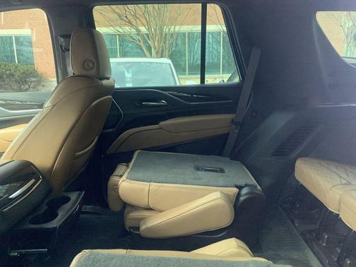 2022 Cadillac Escalade Sport