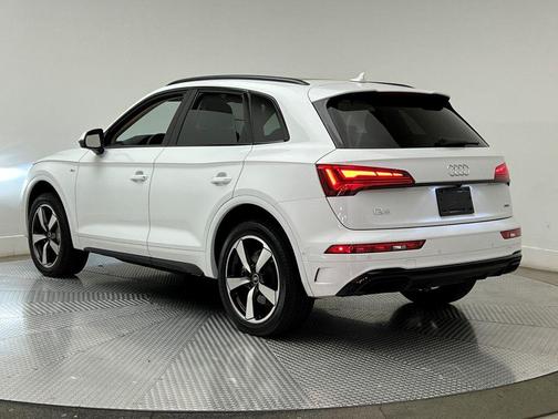 2023 Audi Q5 45 S line Prestige