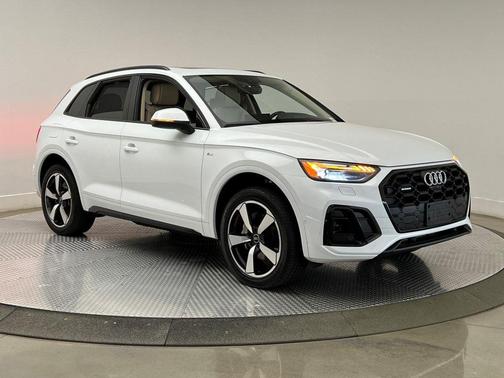 2023 Audi Q5 45 S line Prestige