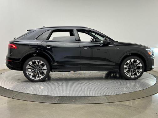 2026 Audi Q8 55 Premium Plus