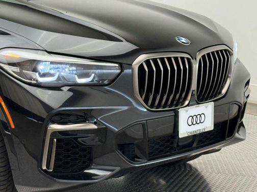 2022 BMW X5 M50i