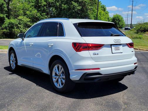 Glacier White Metallic 2024 Audi Q3 Premium 45 TFSI S line quattro Tiptronic