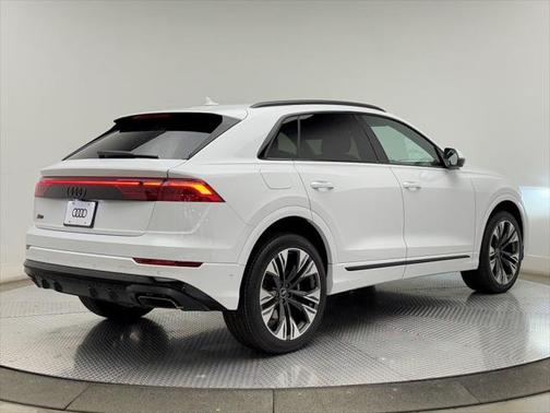 2025 Audi Q8 55 Premium Plus