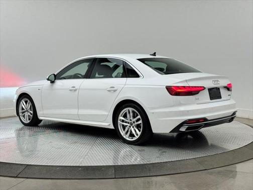 2022 Audi A4 Prestige 45 TFSI S line quattro S tronic