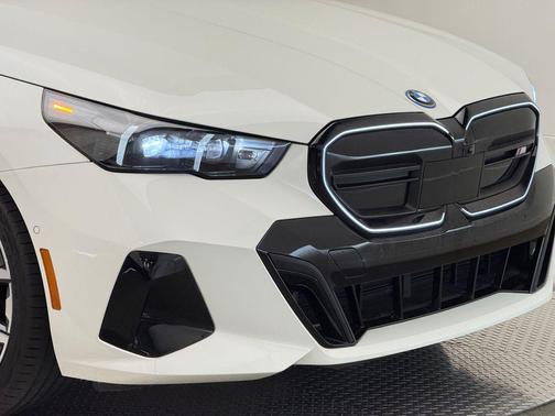 Alpine White 2024 BMW i5 M60