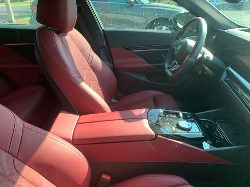 Alpine White 2024 BMW i5 M60