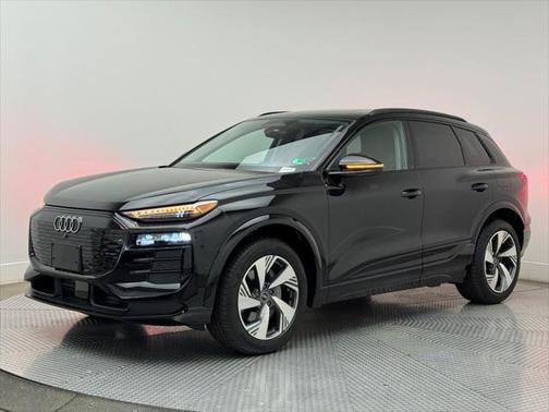 2025 Audi Q6 e-tron Premium Plus quattro