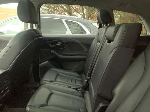 2017 Audi Q7 3.0T Premium