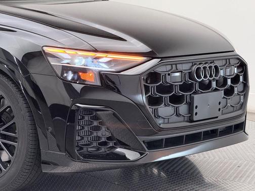 2026 Audi SQ8 4.0T Prestige