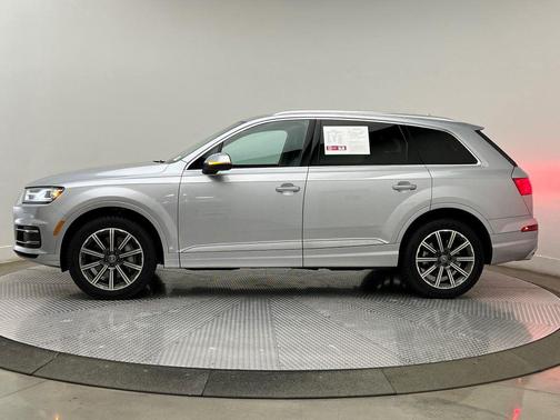 2017 Audi Q7 3.0T Premium