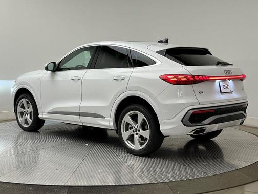 2025 Audi Q5 Premium Plus TFSI quattro S tronic