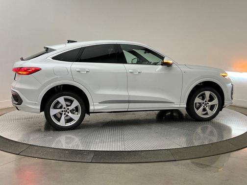 2025 Audi Q5 Premium Plus TFSI quattro S tronic