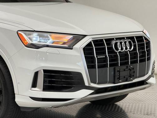 2021 Audi Q7 55 Premium Plus