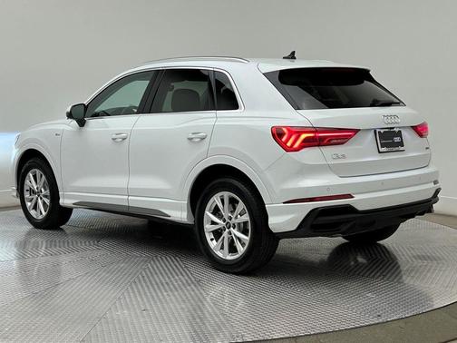 2025 Audi Q3 45 S line Premium Plus