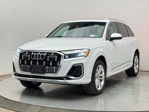 2025 Audi Q7 45 Premium