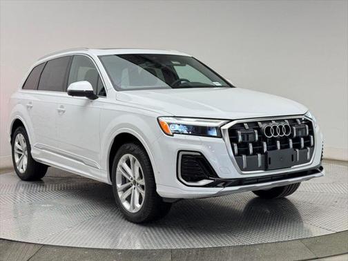 2025 Audi Q7 45 Premium