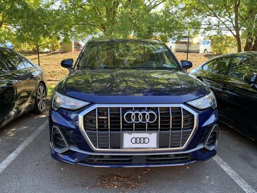 2022 Audi Q3 45 S line Premium