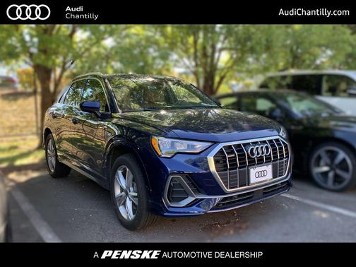 2022 Audi Q3 45 S line Premium