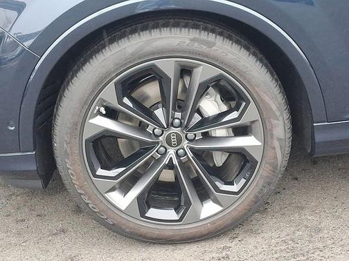 2026 Audi Q7 55 Premium Plus