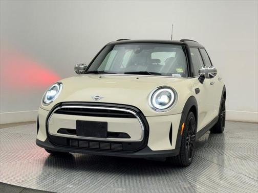 2022 MINI Hardtop Cooper