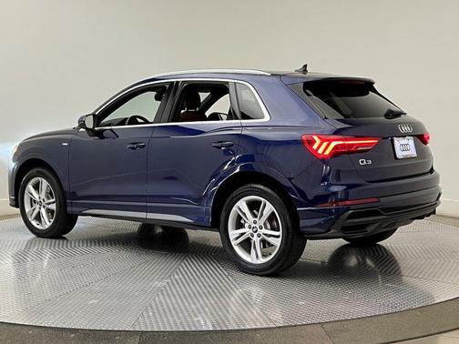 2022 Audi Q3 45 S line Premium