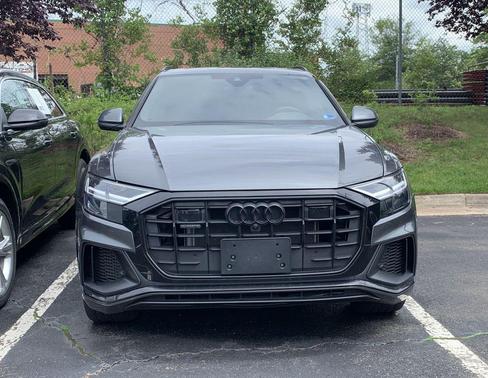 Daytona Gray Pearl Effect 2022 Audi Q8 55 Premium Plus
