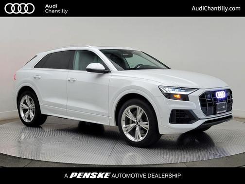 Glacier White Metallic 2023 Audi Q8 55 Premium Plus
