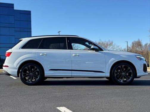 2025 Audi Q7 55 Prestige