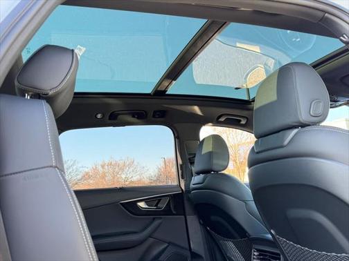 2025 Audi Q7 55 Prestige