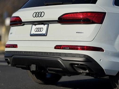 2025 Audi Q7 55 Prestige