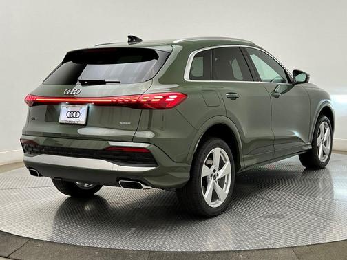 2025 Audi Q5 Premium Plus TFSI quattro S tronic