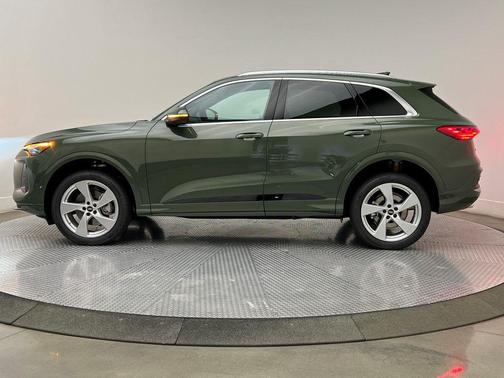 2025 Audi Q5 Premium Plus TFSI quattro S tronic