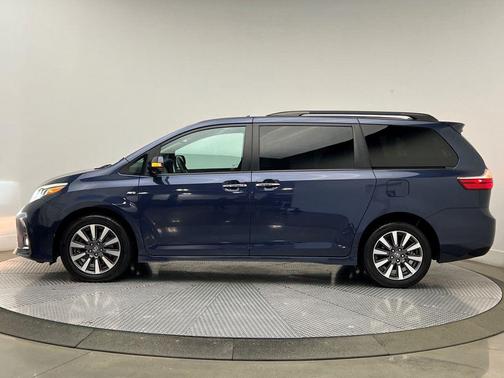 2018 Toyota Sienna Limited Premium
