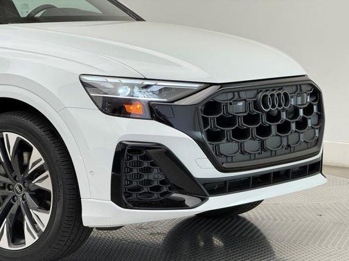 2026 Audi Q8 55 Premium Plus