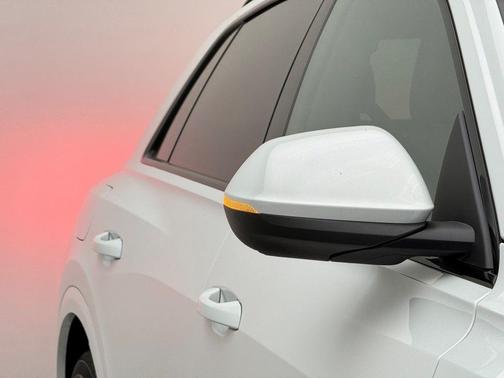 2026 Audi Q8 55 Premium Plus