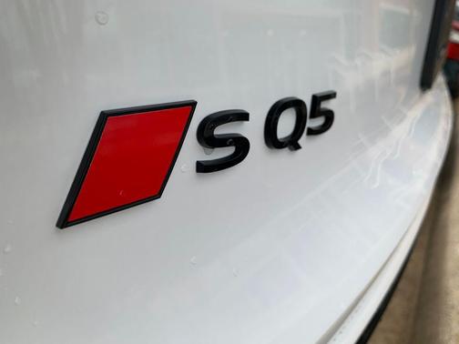 2025 Audi SQ5 3.0T Premium Plus