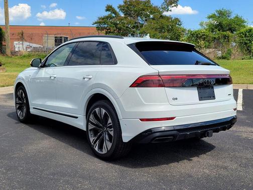 Glacier White 2026 Audi Q8 55 Premium Plus