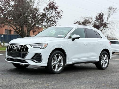 Glacier White Metallic 2024 Audi Q3 Premium 45 TFSI S line quattro Tiptronic
