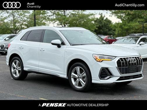 Glacier White Metallic 2024 Audi Q3 Premium 45 TFSI S line quattro Tiptronic