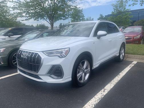 Glacier White Metallic 2024 Audi Q3 Premium 45 TFSI S line quattro Tiptronic
