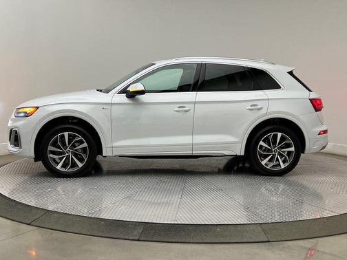 2022 Audi Q5 45 S line Premium