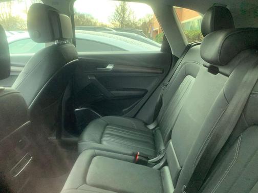 2022 Audi Q5 45 S line Premium